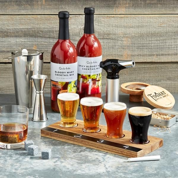 Sur La Table Classic Shaker , Silver