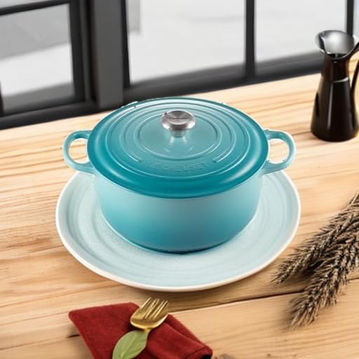 Le Creuset Enameled Cast Iron Round Dutch Oven, 7.25 qt., Caribbean